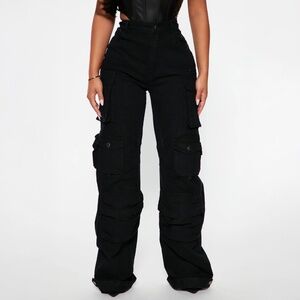 Fashion Nova Black Cargo Jeans - 0
